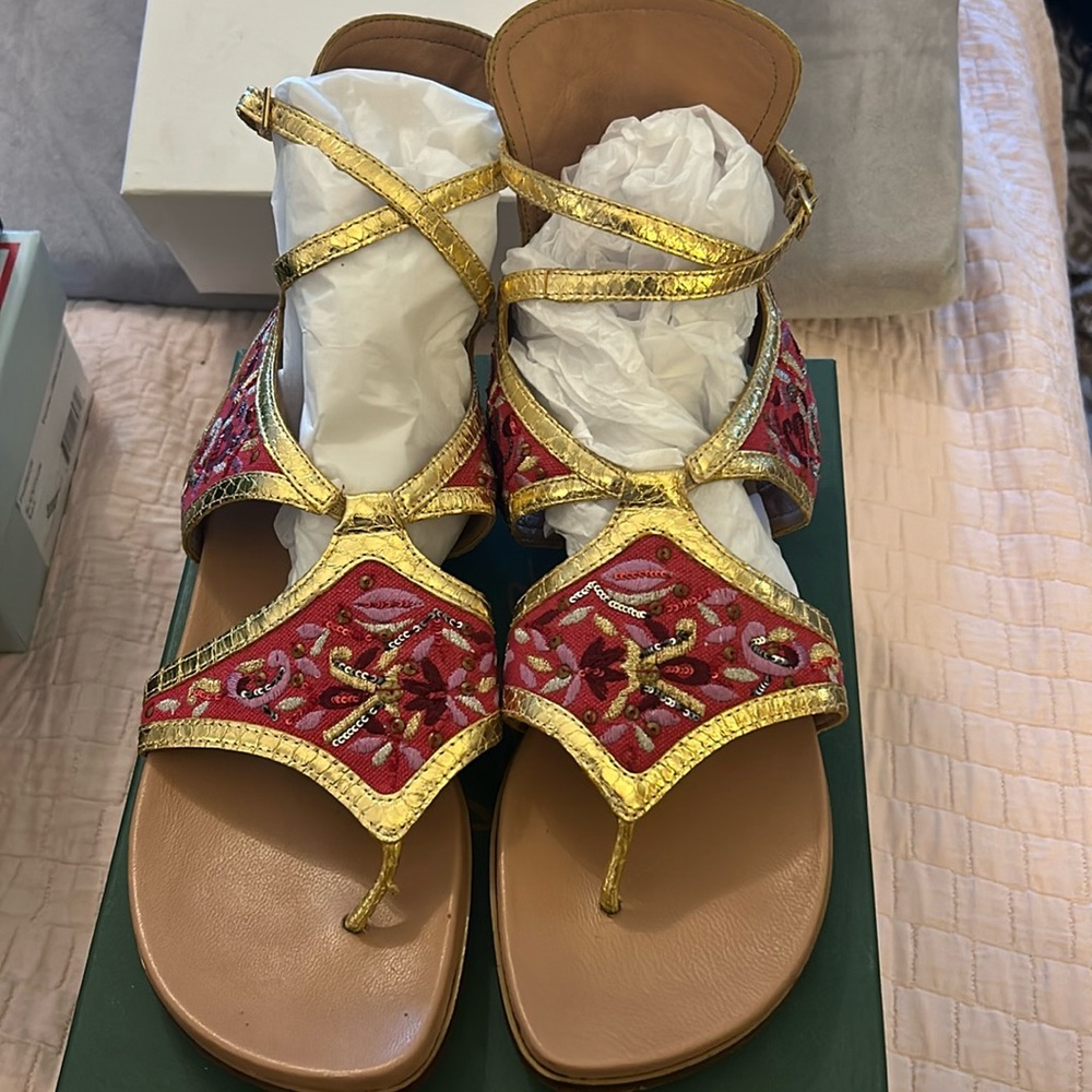 EUC Lisa for Donald j Pliner Gissa Gladiator Sandal Sz. 9